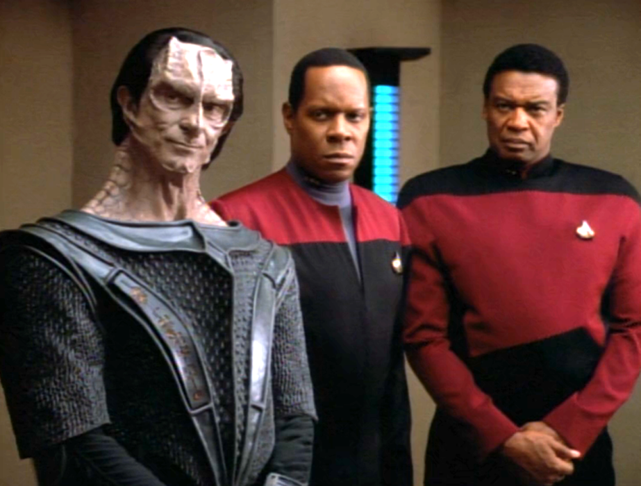 Dukat, Sisko, and Cal Hudson looking concerned