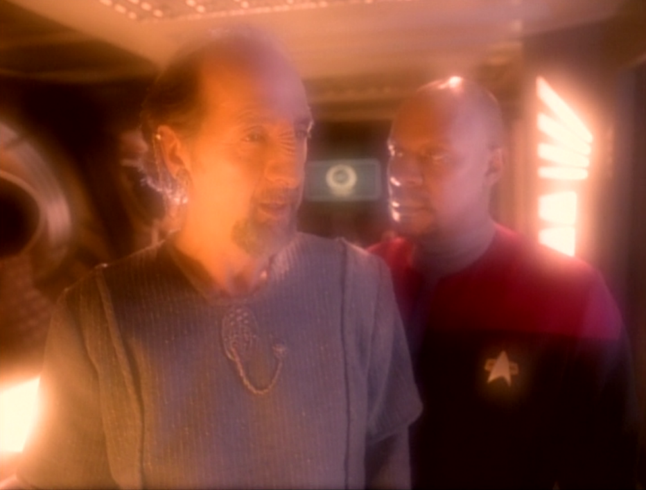 Sisko and a Bajoran man talking