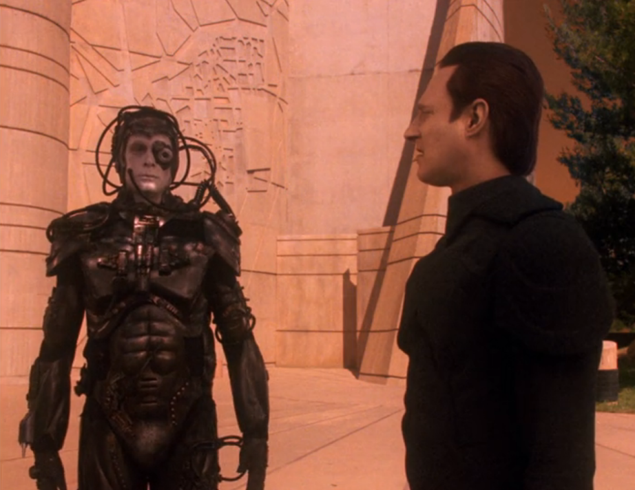 Lore speaking with a Borg drone