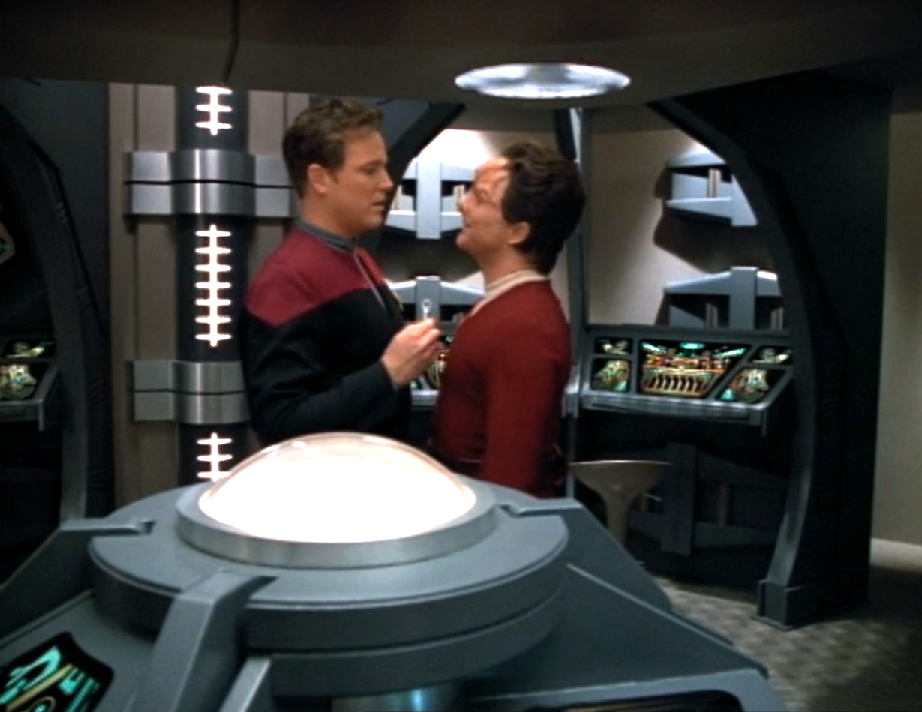 Tom Paris having a conversation with Steth